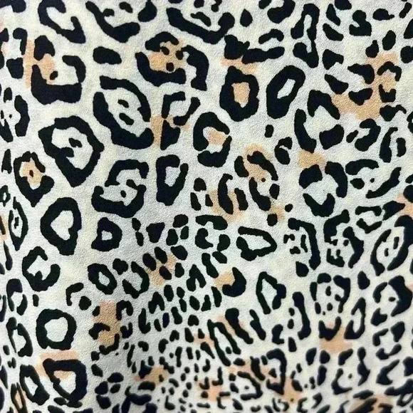 Tahari Leopard Print Halter Layered Keyhole Sleeveless Top Size Medium NWT - Picture 3 of 12